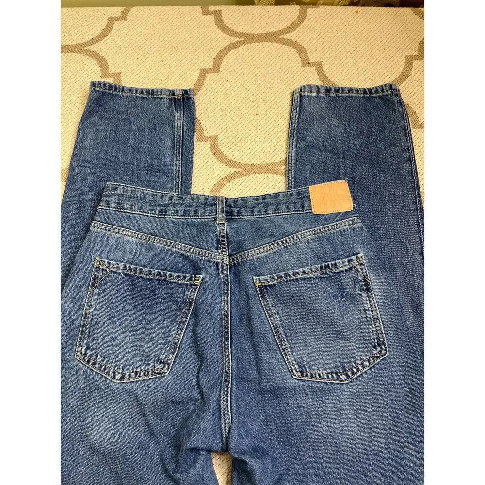 Zara Girlfriend fit high rise straight leg Rigid Button fly Blue Jeans, size 4,